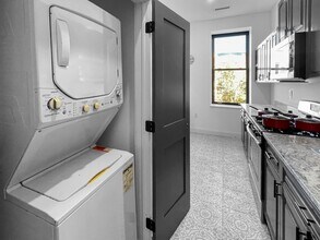 1428 Madison Ave in Baltimore, MD - Foto de edificio - Building Photo