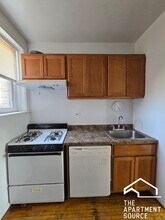 1364 W Estes Ave in Chicago, IL - Building Photo - Building Photo