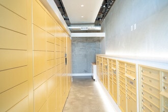 RUMI at King in Berkeley, CA - Foto de edificio - Building Photo