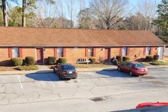 Larkin Lane Apartments in Greenville, NC - Building Photo - Building Photo