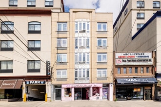 3521 Farrington St in Flushing, NY - Building Photo - Building Photo