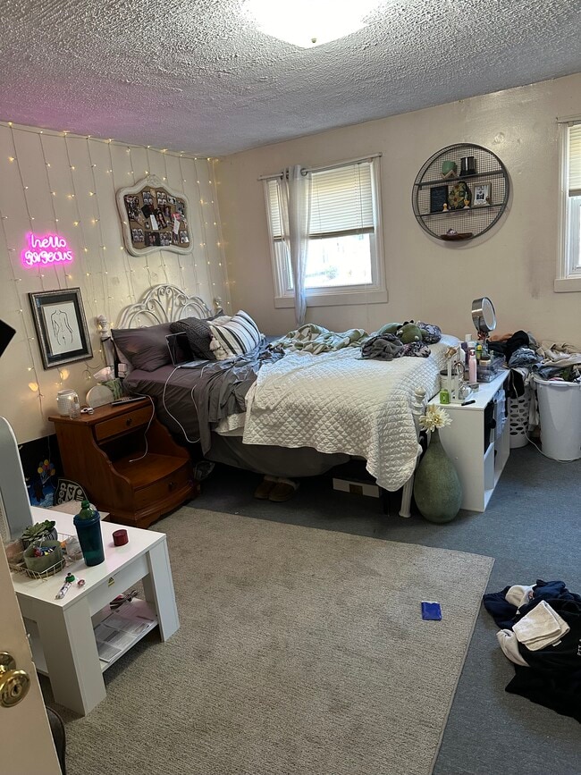 108 Temple St, Unit Lower, Unit Lower