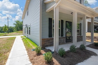 7450 O Hara St in Huntersville, NC - Foto de edificio - Building Photo