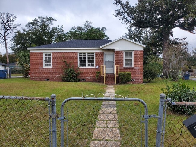 905 Ethan Allen St in Jacksonville, FL - Building Photo - Building Photo