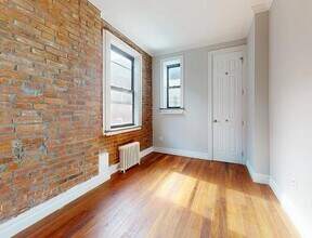 East 25th Street in New York, NY - Building Photo - Building Photo