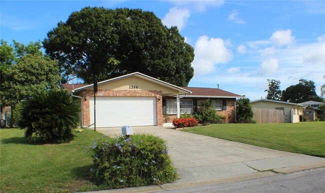 1366 Windsor Dr