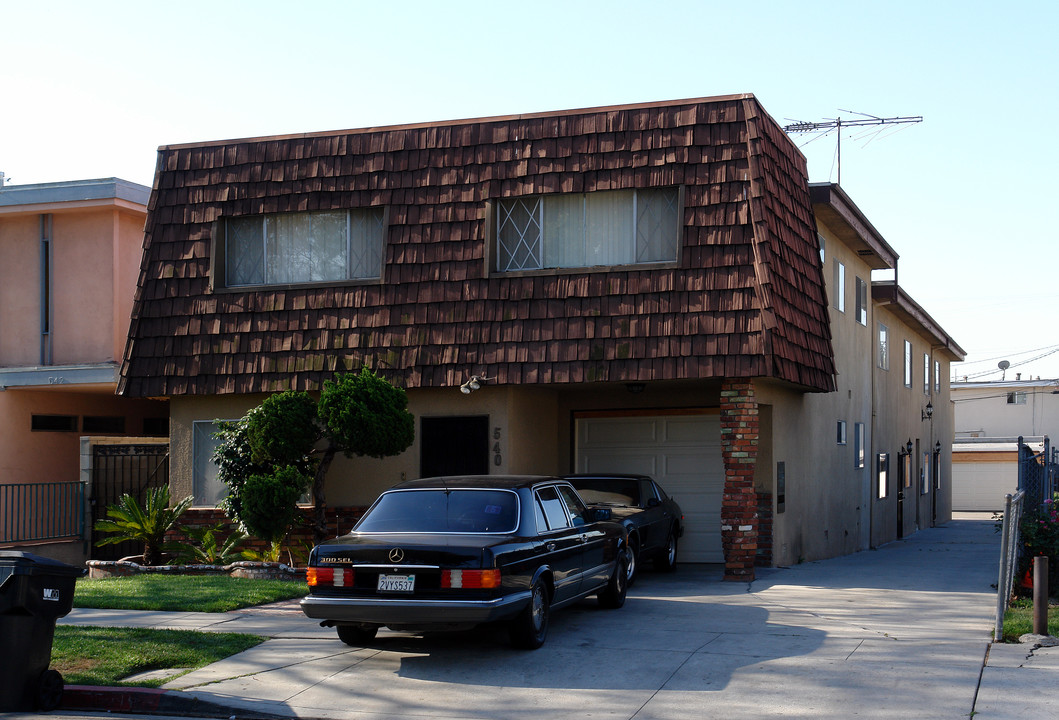 540 Hyde Park Pl in Inglewood, CA - Building Photo