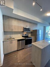10 Meadowglen Pl in Toronto, ON - Building Photo - Building Photo