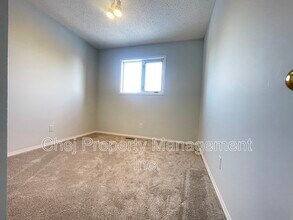 8105-188A 188a St NW in Edmonton, AB - Building Photo - Building Photo