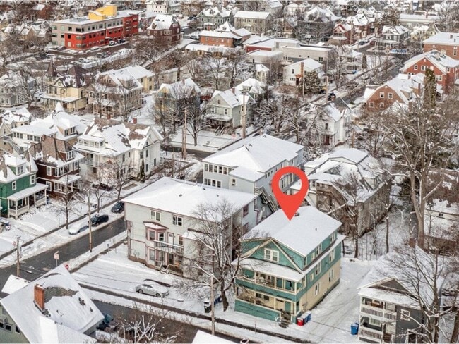 60 Bradley St, Unit 3 in Burlington, VT - Foto de edificio - Building Photo