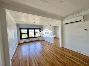 2807 Grand Ave in Des Moines, IA - Building Photo - Building Photo