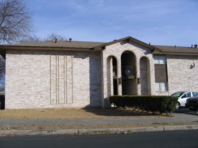 Chelsea Place Apartments in San Antonio, TX - Building Photo - Building Photo