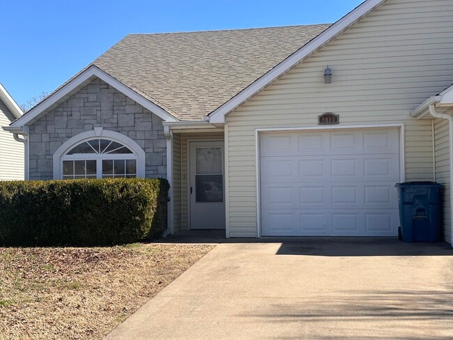 2813 Neosho Heights Ave, Unit 2813 Neosho Heights Ave in Neosho, MO - Building Photo - Building Photo