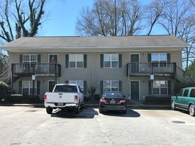 118 Hazelwood Ct Apartments