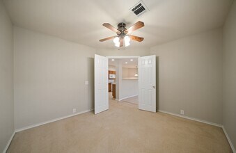 5125 Knollwood in Schertz, TX - Building Photo - Building Photo