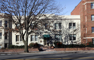 3022-3026 Wisconsin Ave NW in Washington, DC - Foto de edificio - Building Photo