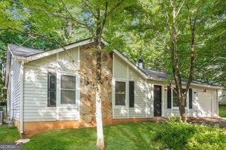 417 Fire Fly Dr in Tucker, GA - Building Photo - Building Photo