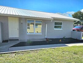 101 Lagrange Ave in Titusville, FL - Building Photo