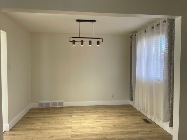 property at 49 Shaftsbury Dr