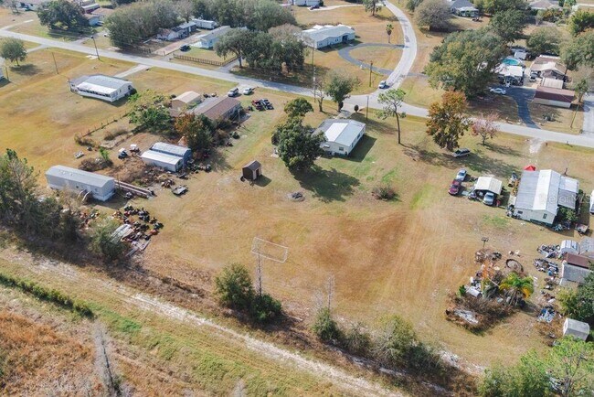 3648 Fox Ridge Blvd in Zephyrhills, FL - Building Photo - Building Photo