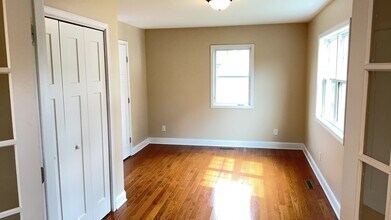 949 St Anthony Ave in St. Paul, MN - Building Photo - Building Photo