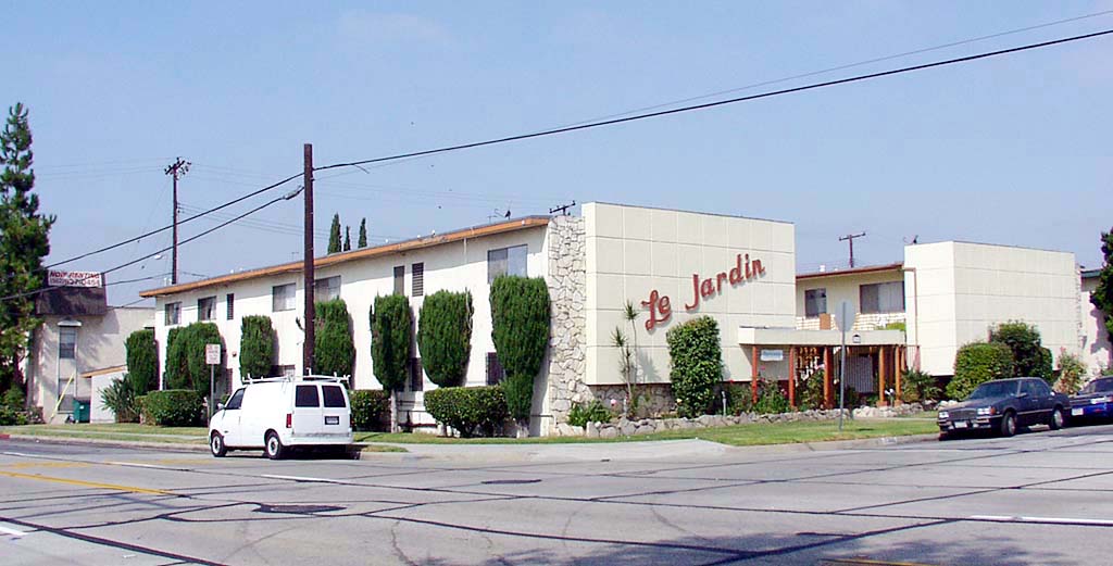 Le Jardin in Downey, CA - Building Photo