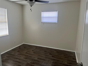 4407 W Bay Villa Ave in Tampa, FL - Building Photo - Building Photo