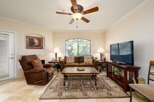 15095 N Thompson Peak Pkwy in Scottsdale, AZ - Building Photo