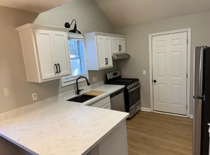 2644 St Charles Ln NW in Kennesaw, GA - Foto de edificio - Building Photo