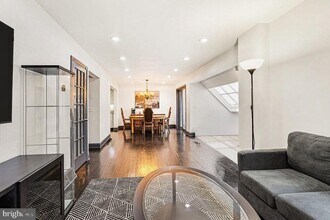 85 Railroad Ave in Glyndon, MD - Building Photo - Building Photo