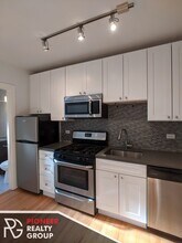 2832 W Palmer St, Unit 304 in Chicago, IL - Building Photo - Building Photo