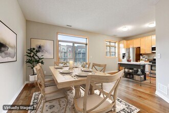 737 Victoria Street S in St. Paul, MN - Building Photo - Building Photo