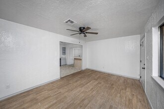 508 NW Woodridge Dr in Lawton, OK - Building Photo - Building Photo