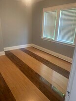 2220 Mcgregor Pl in Cincinnati, OH - Building Photo