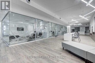 181 Dundas St E in Toronto, ON - Building Photo - Building Photo