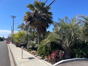 818 Hygeia Ave, Unit 818 in Encinitas, CA - Foto de edificio - Building Photo