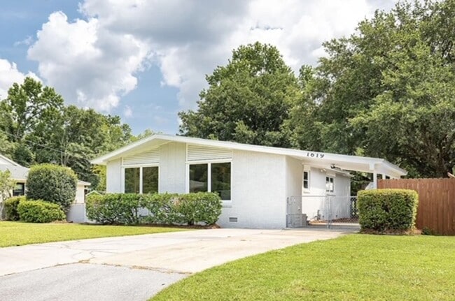 1619 Woodcrest Ave in Charleston, SC - Building Photo - Building Photo