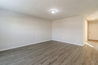13031 S Green Wing Cir in Willis, TX - Building Photo - Building Photo