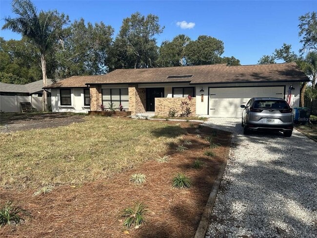 property at 415 E 6th Ave