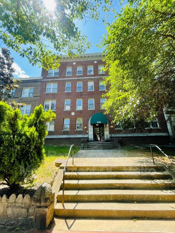 property at 815 Maryland Ave NE