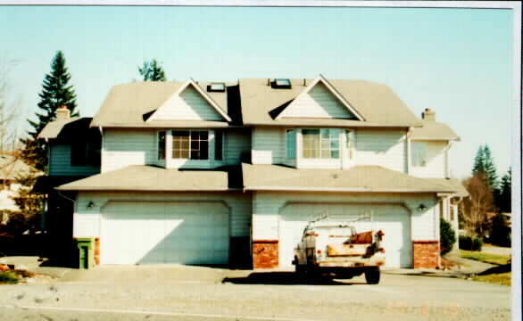 11525 Meridian Ave S in Everett, WA - Building Photo