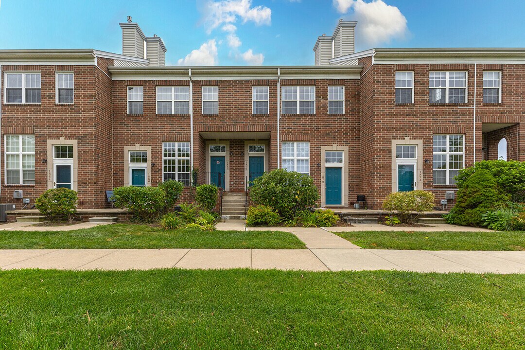 1870 Lindsay Ln in Ann Arbor, MI - Building Photo