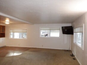 60948 Granite Dr in Bend, OR - Building Photo - Building Photo