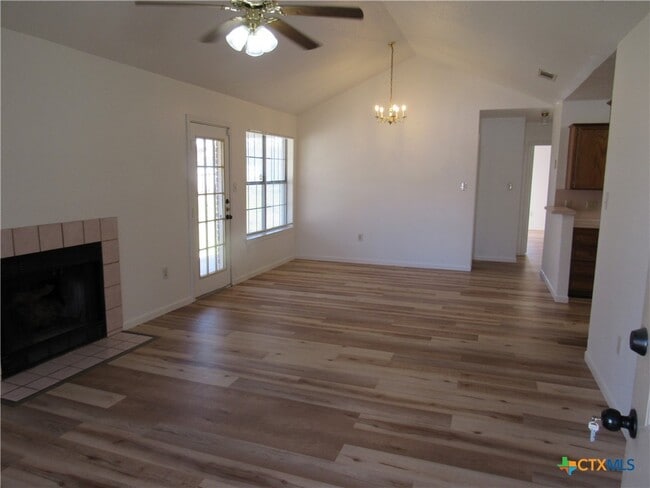 3004 Honeysuckle Cir in Killeen, TX - Building Photo - Building Photo
