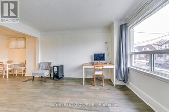 150 Crosthwaite Ave N in Hamilton, ON - Building Photo - Building Photo