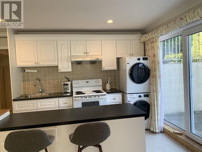 178 W 37th Ave