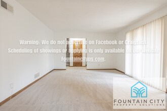 807 Laurel Ave in Liberty, MO - Building Photo - Building Photo