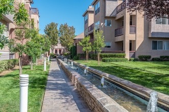 3695 Stevenson Blvd, Unit E315 in Fremont, CA - Foto de edificio - Building Photo