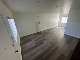 2548 8th Ave in Los Angeles, CA - Building Photo
