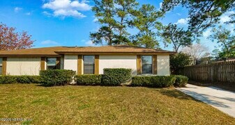 2791 Hidden Village Dr in Jacksonville, FL - Building Photo